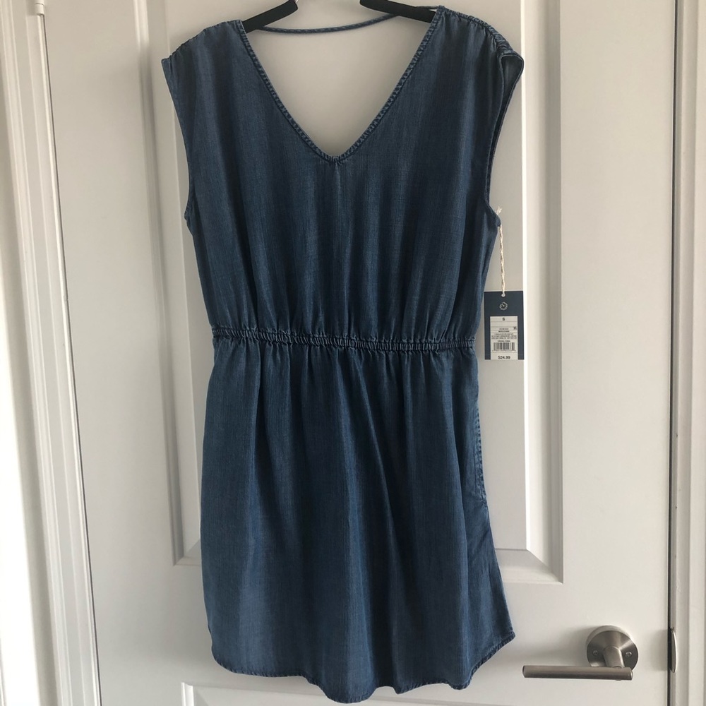 NWT Universal Threads Denim Dress with Pockets